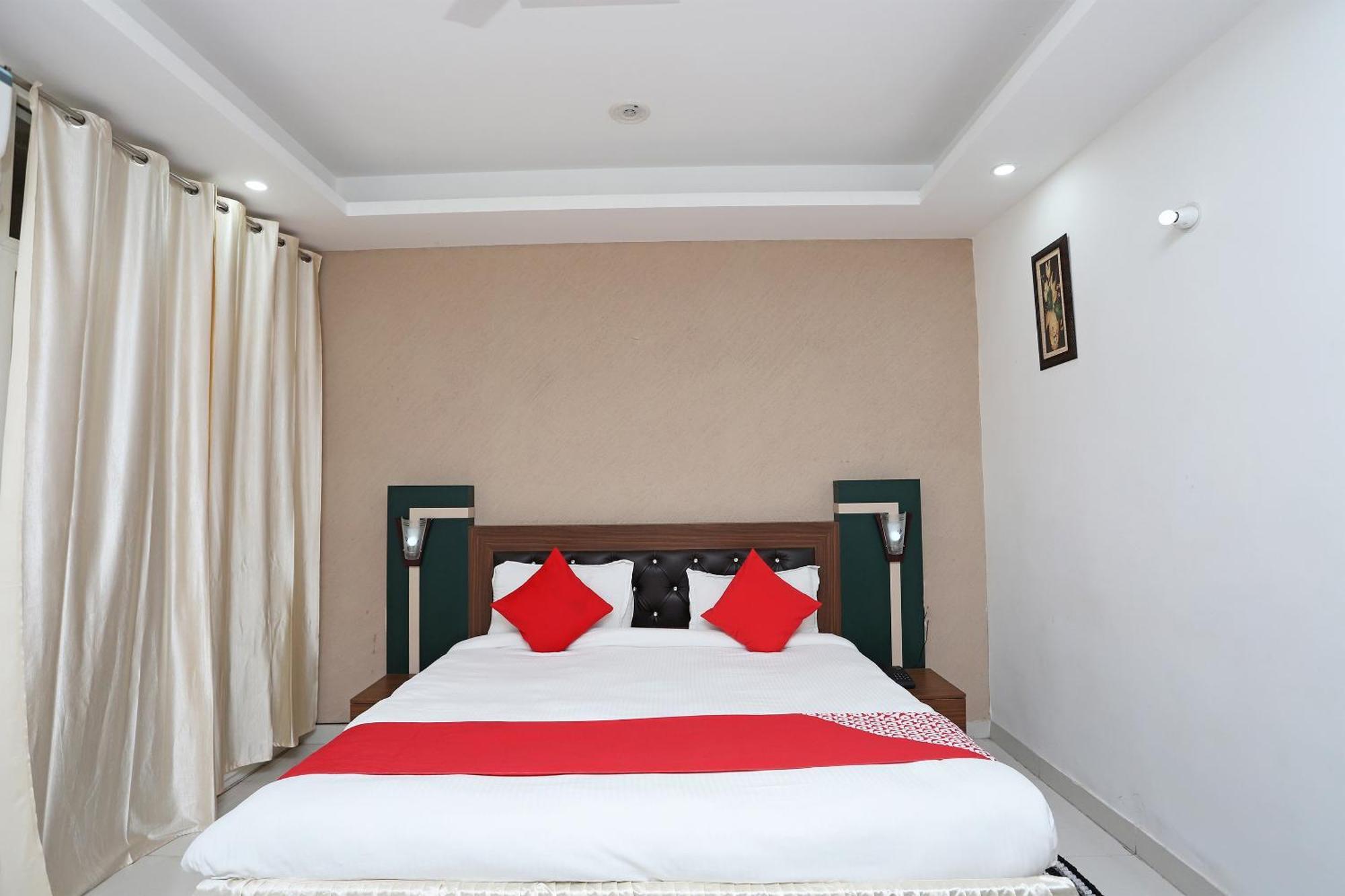 Capital O 18693 Hotel Levanti Gurgaon Exterior foto