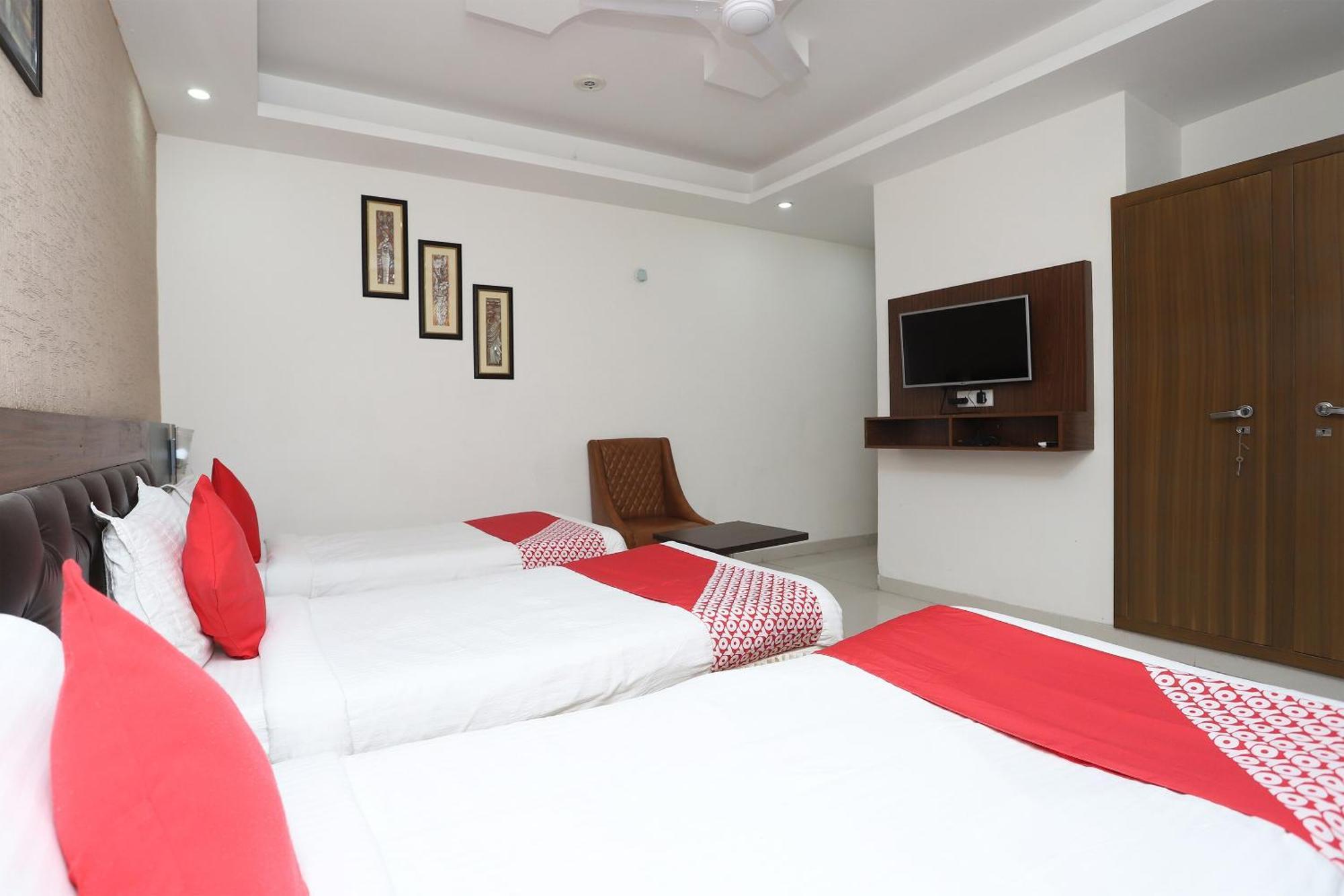 Capital O 18693 Hotel Levanti Gurgaon Exterior foto