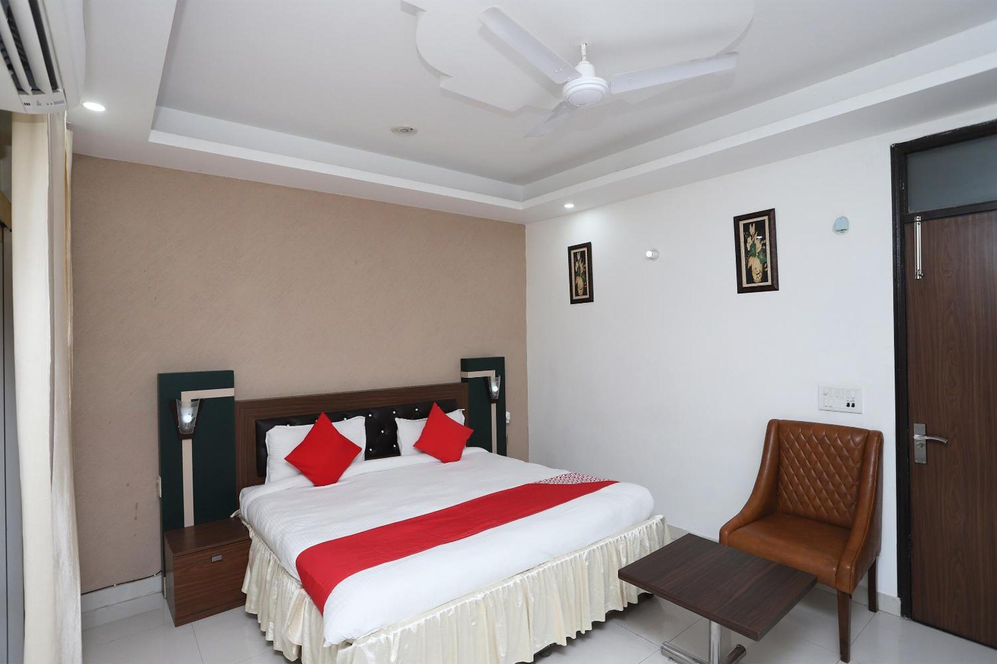 Capital O 18693 Hotel Levanti Gurgaon Exterior foto